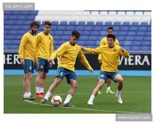 聚焦西班牙足球甲级联赛赛季走势与豪门争锋全景解析深度观察前瞻